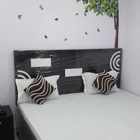 Oyo Rajdhani Guest House Faridabad Exterior photo